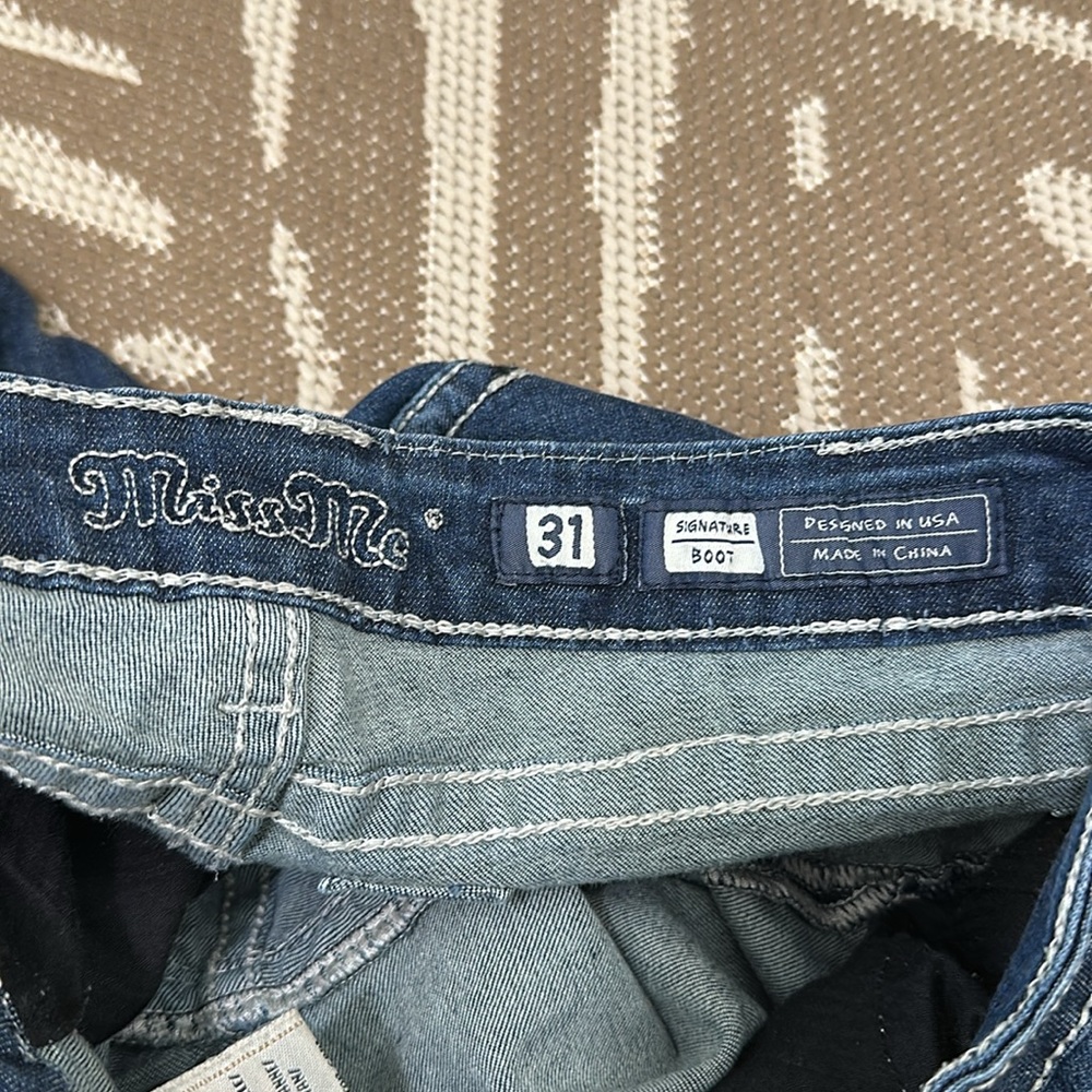 Miss Me Distressed Signature Boot Jean JM1232B Size 31 Inseam 34 Color MK 323 - Picture 7 of 17